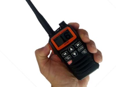 Преносима радиостанция VHF STANDARD HORIZON HX40E